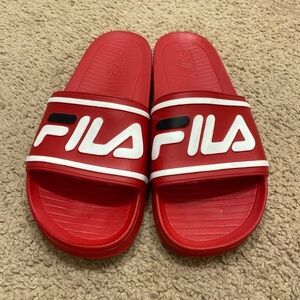 New Mens red Fila flip-flops size 12